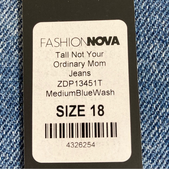 NWT FASHION NOVA Women’s Plus Size 18 Distressed High Rise Jeans Medium Wash - Picture 11 of 16